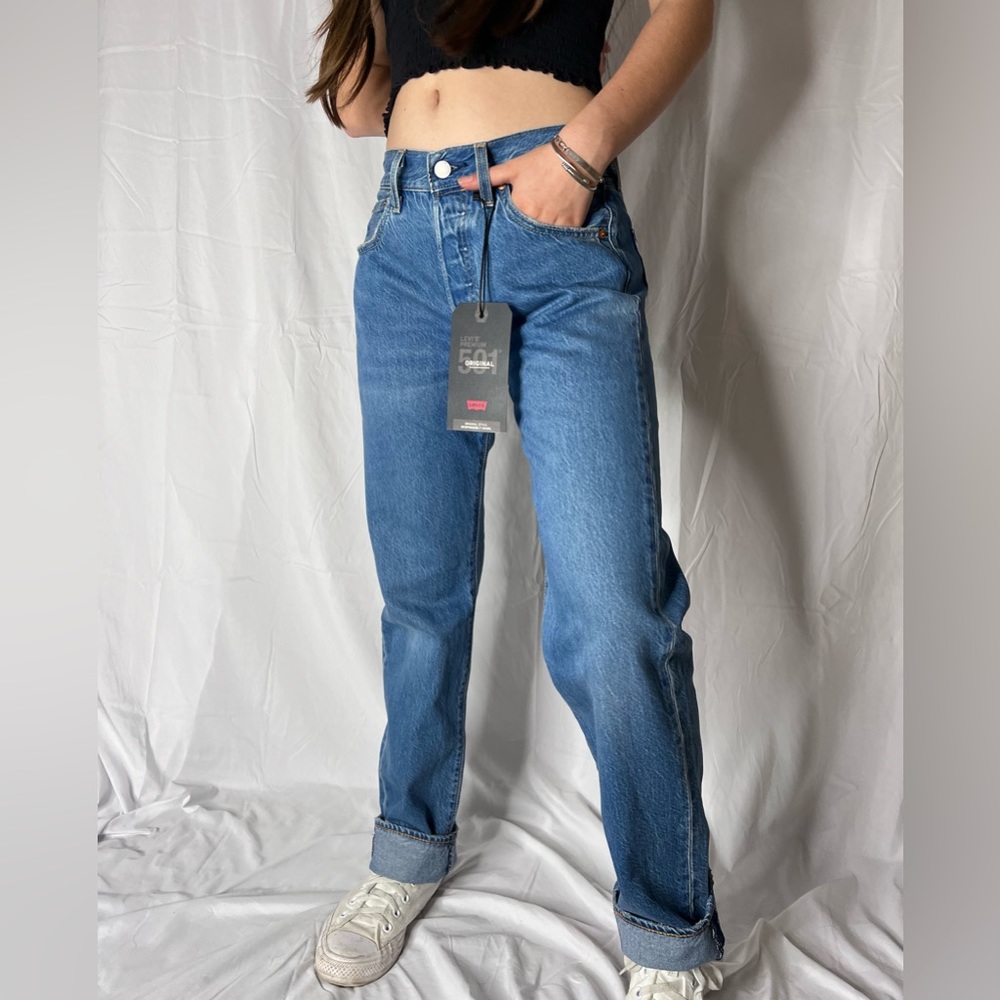 Levis 501 Mid Rise